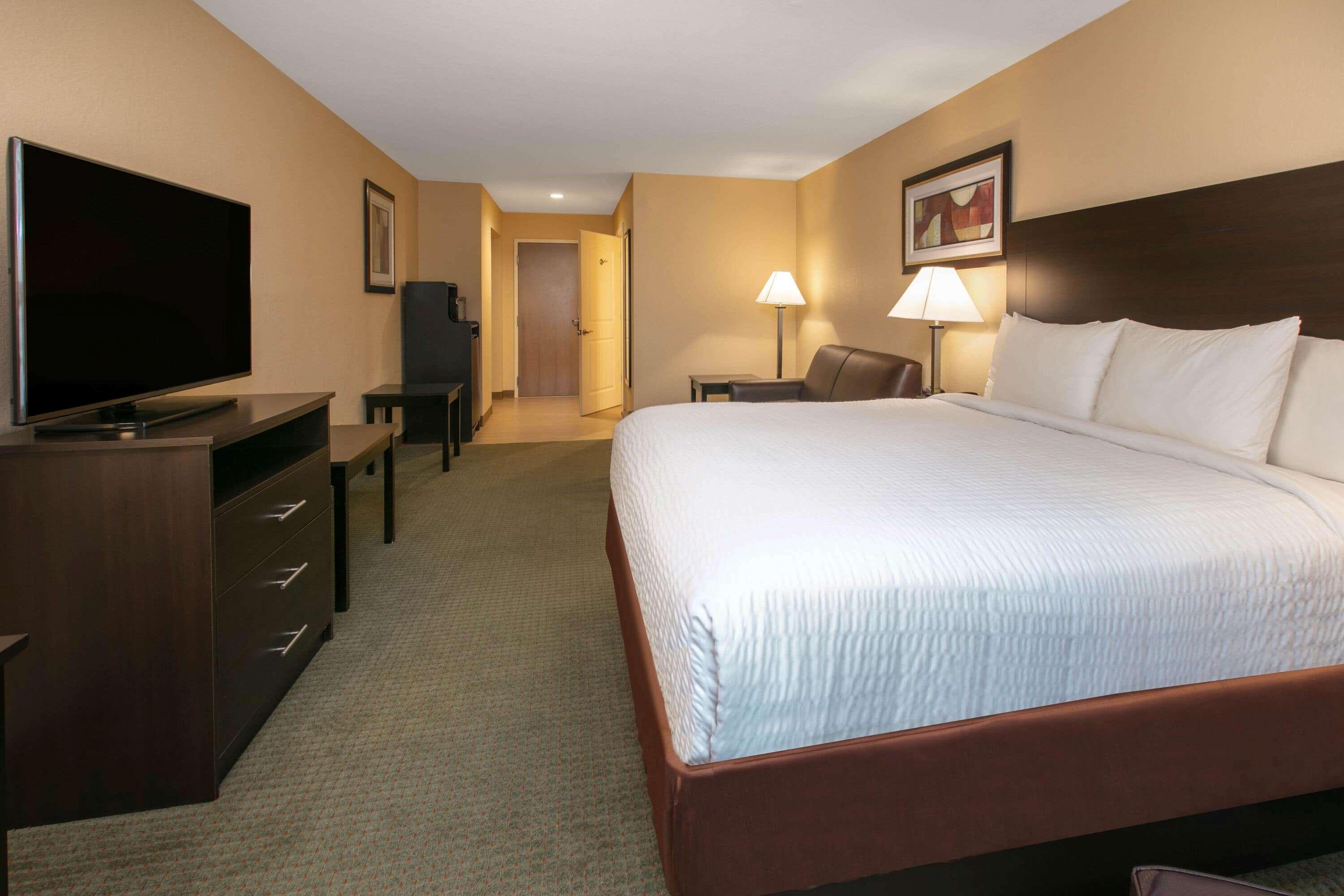 Days Inn & Suites By Wyndham Florence/Jackson Area Exteriér fotografie