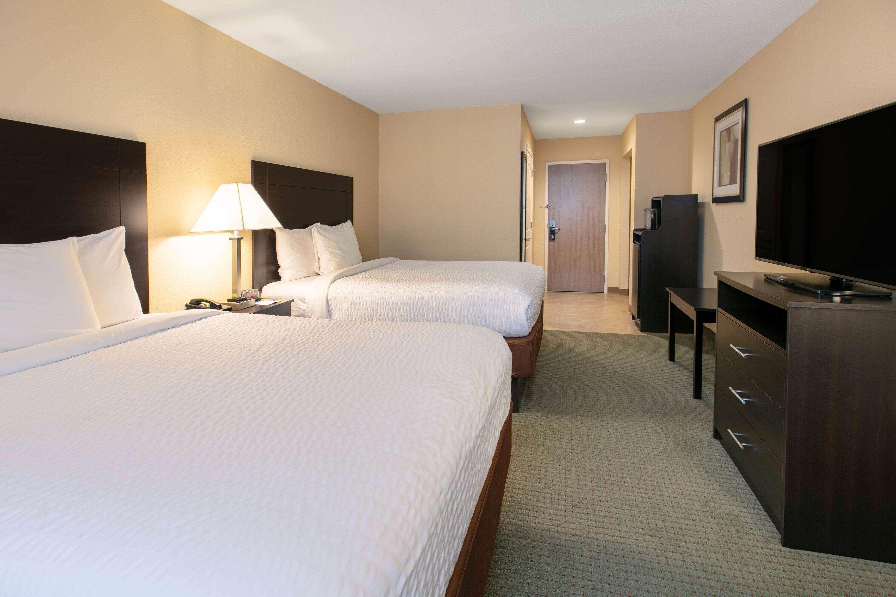 Days Inn & Suites By Wyndham Florence/Jackson Area Exteriér fotografie