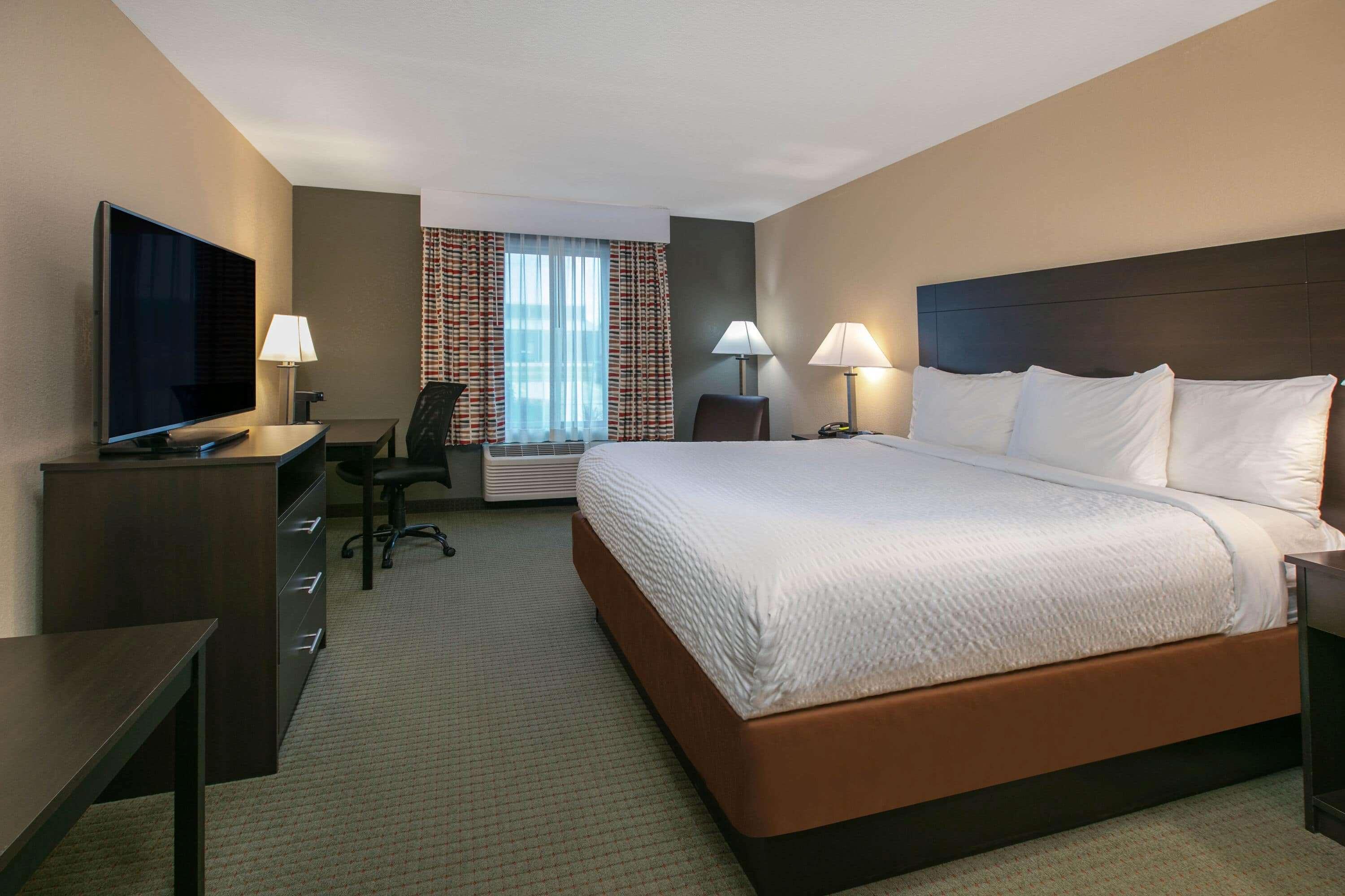 Days Inn & Suites By Wyndham Florence/Jackson Area Exteriér fotografie