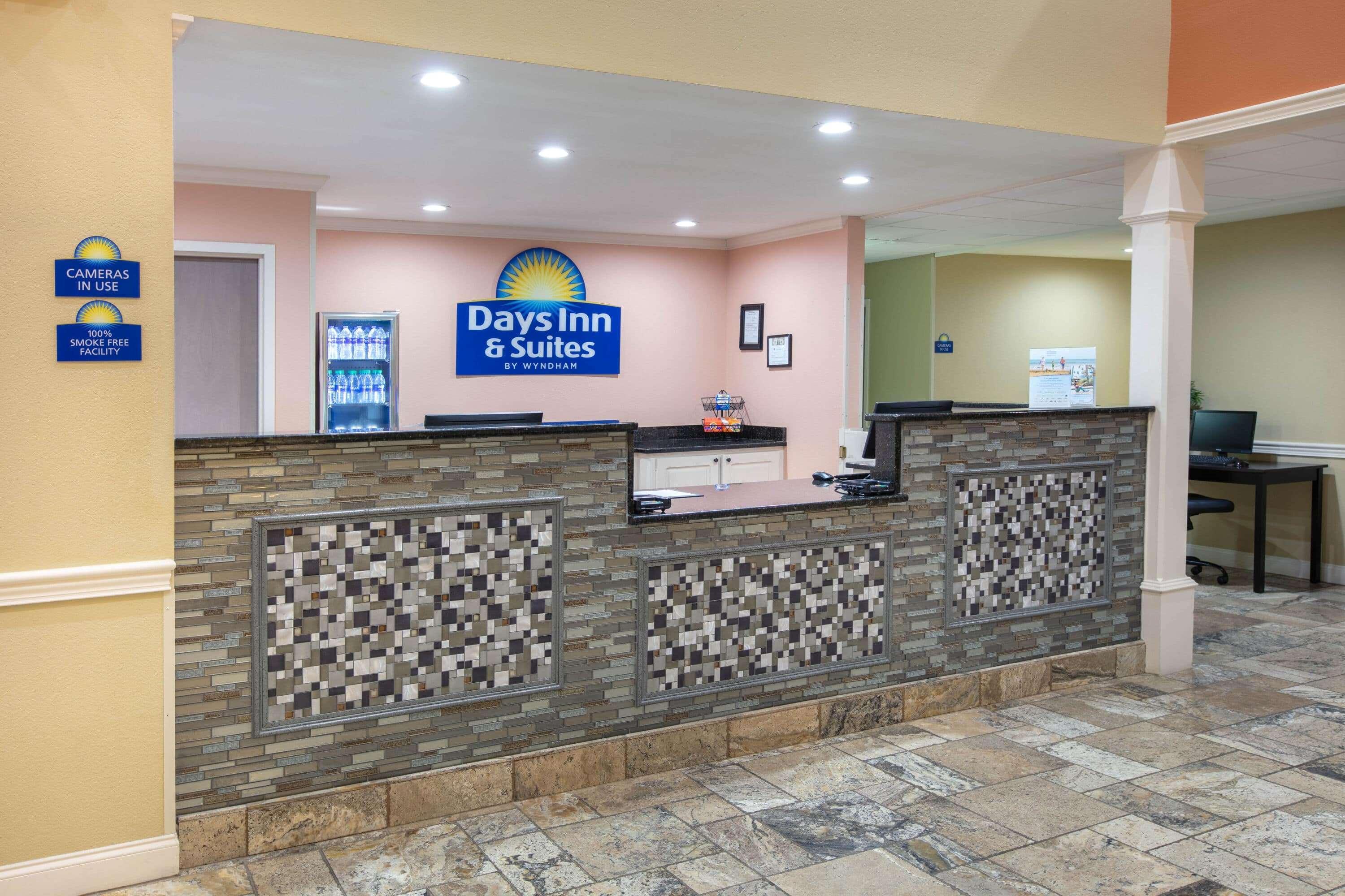 Days Inn & Suites By Wyndham Florence/Jackson Area Exteriér fotografie