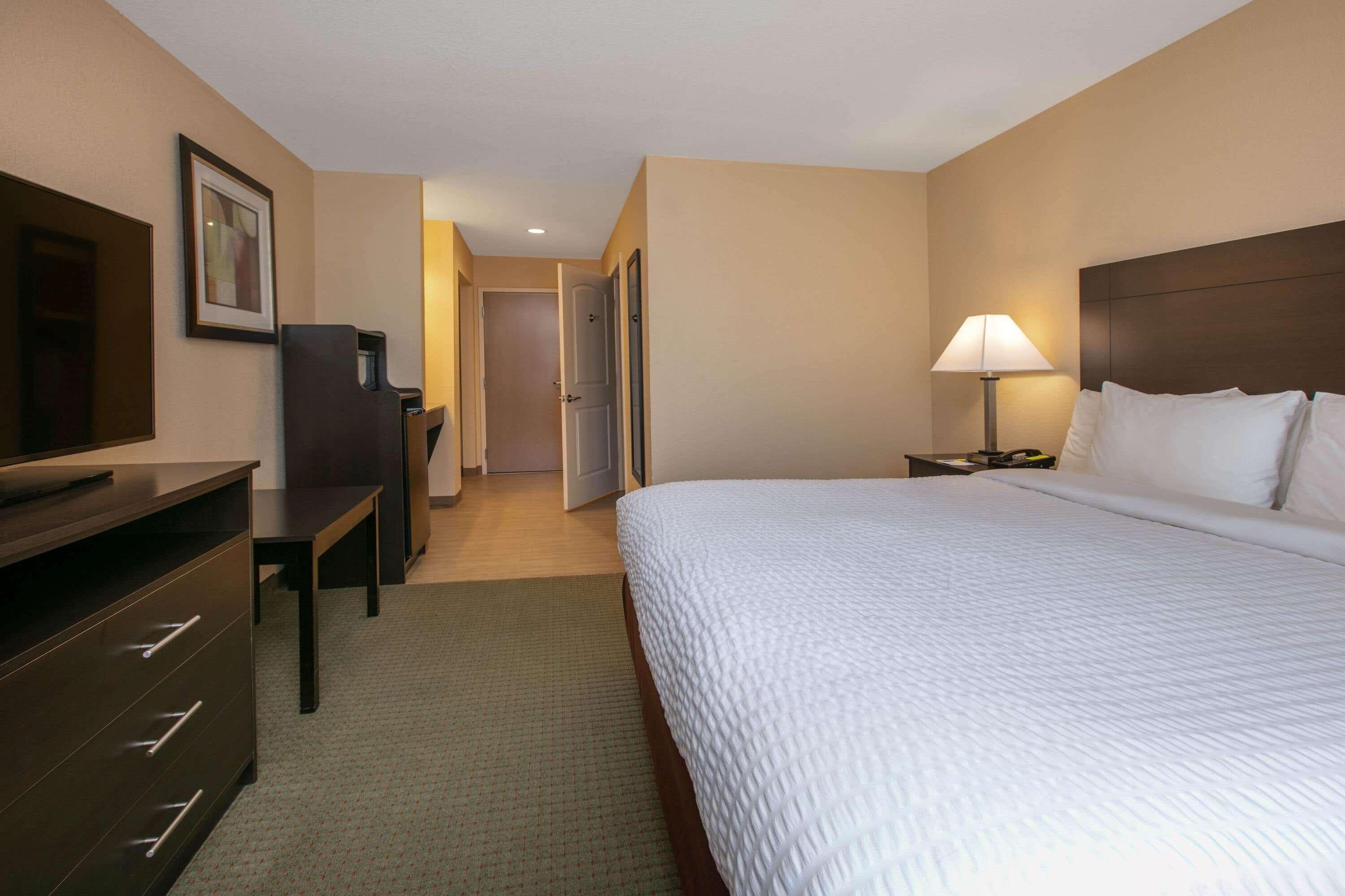 Days Inn & Suites By Wyndham Florence/Jackson Area Exteriér fotografie