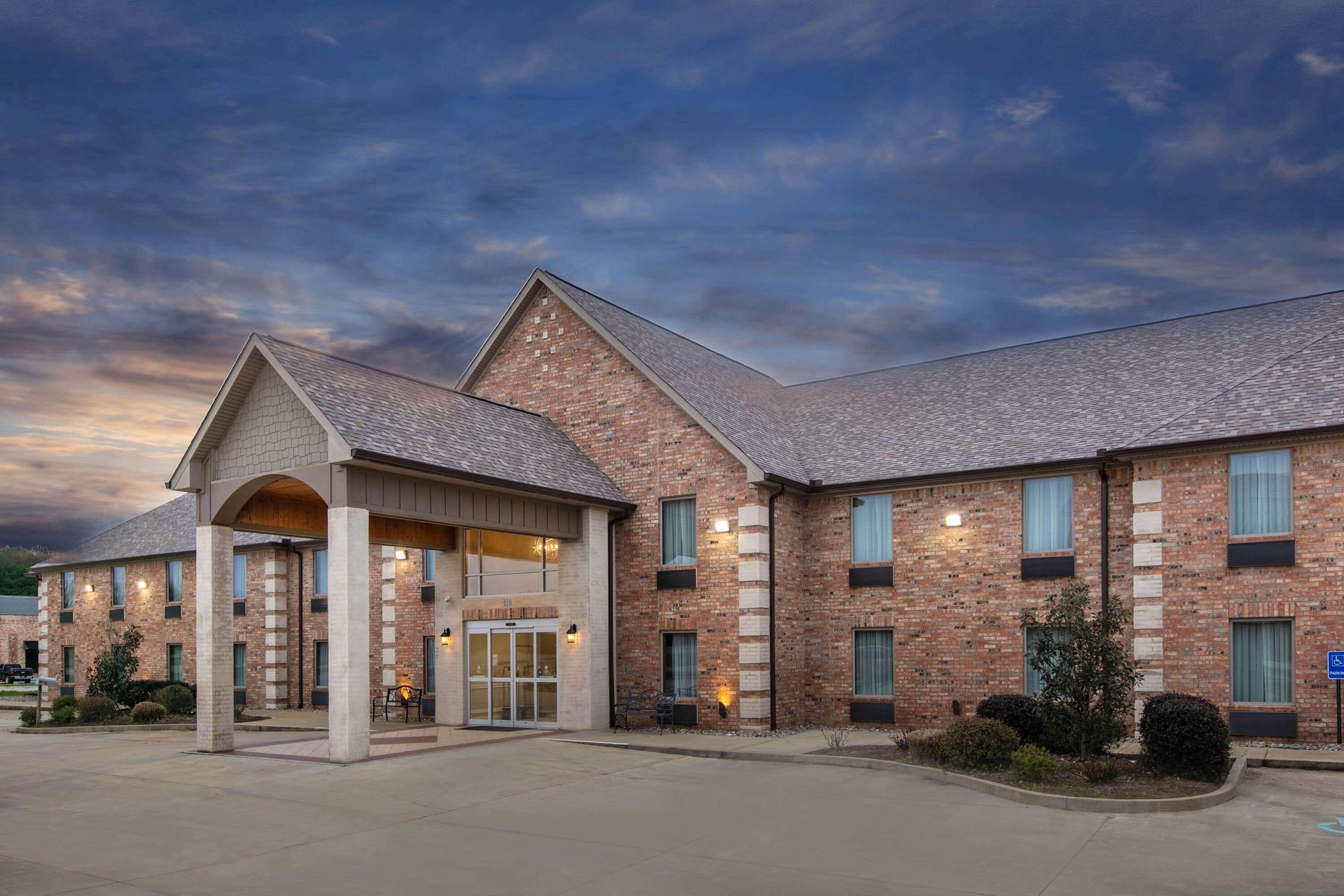 Days Inn & Suites By Wyndham Florence/Jackson Area Exteriér fotografie