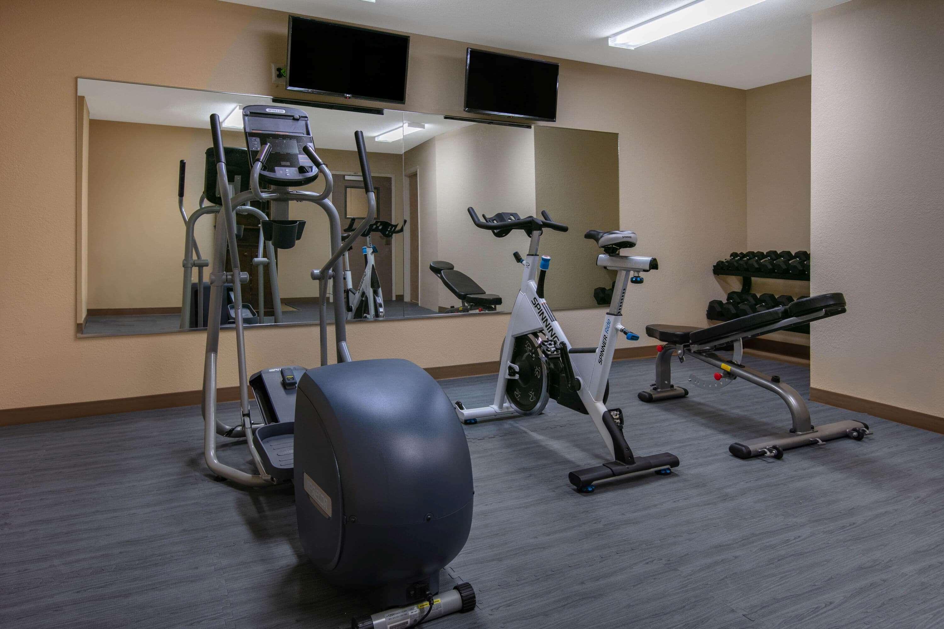 Days Inn & Suites By Wyndham Florence/Jackson Area Exteriér fotografie
